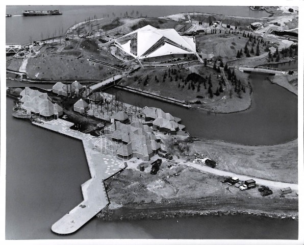 Aerial photograph of Ontario Place by Les Baxter 27
