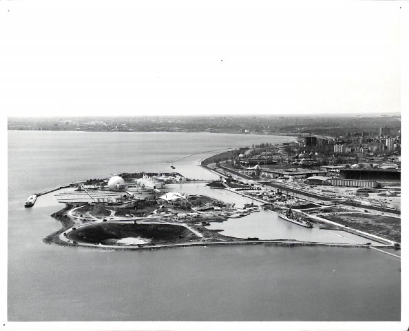 Aerial photograph of Ontario Place by Les Baxter 28